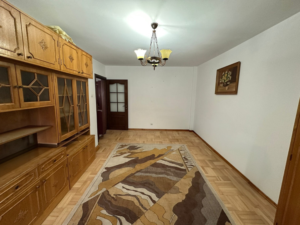 Apartament 3 camere | 68 mp | Zona centrala | 64.000 EURO