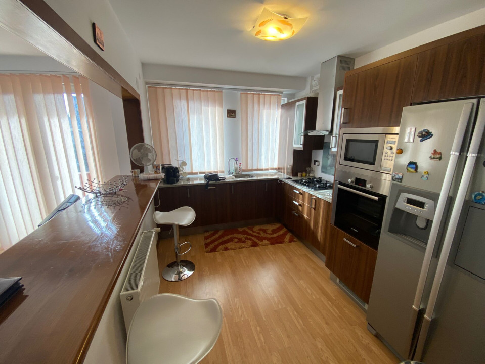 Apartament de vanzare-Mihai Viteazul (deasupra la UNICARM)