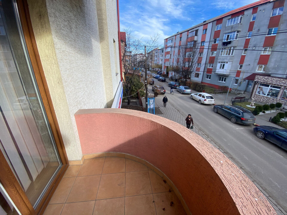 Apartament de vanzare-Mihai Viteazul (deasupra la UNICARM)