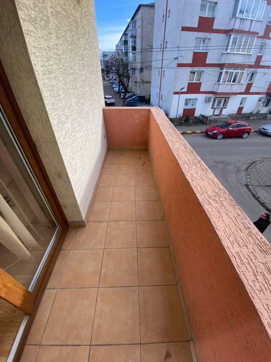 Apartament de vanzare-Mihai Viteazul (deasupra la UNICARM)