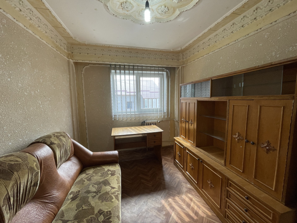 Apartament 3 camere | Str. Grănicerului | Etaj 4