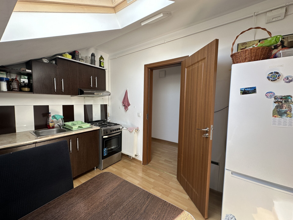 Apartament cu 3 Camere și Loc de Parcare - 80 m