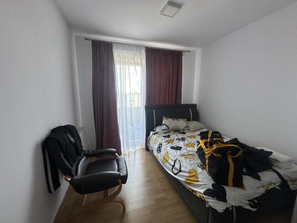 Apartament cu 3 Camere și Loc de Parcare - 80 m