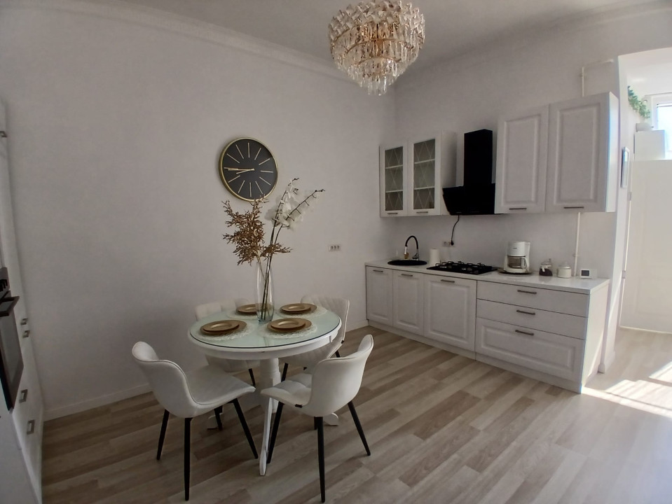 Apartament tip casa| 5 camere|Str. Pictor Grigorescu