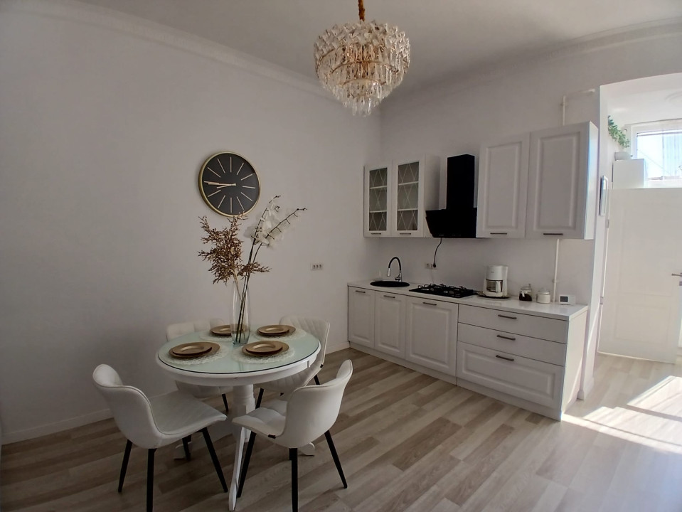 Apartament tip casa| 5 camere|Str. Pictor Grigorescu